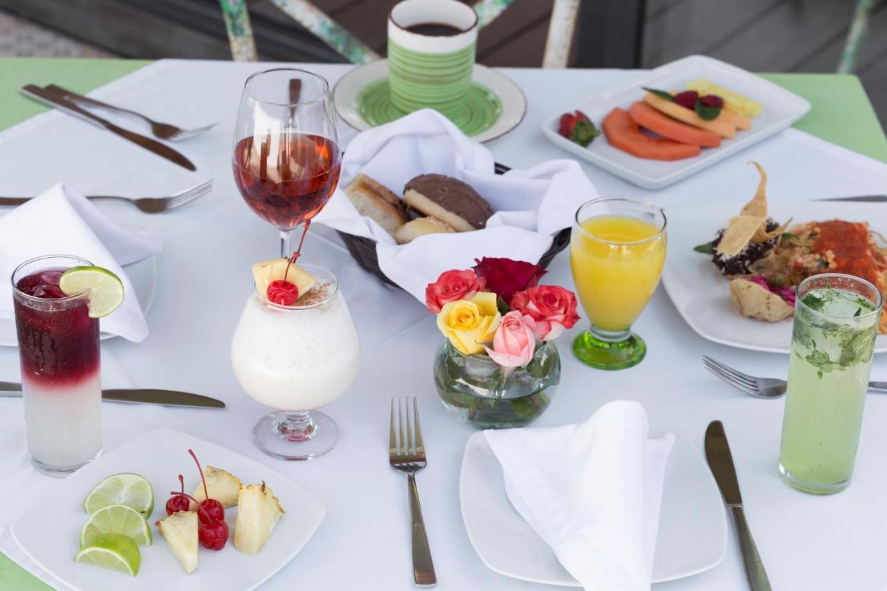 Hotel Las Puertas De 테포츨란 외부 사진