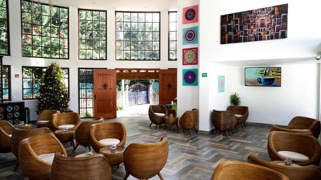 Hotel Las Puertas De 테포츨란 외부 사진
