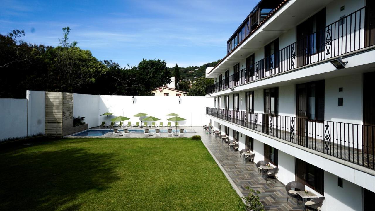 Hotel Las Puertas De 테포츨란 외부 사진