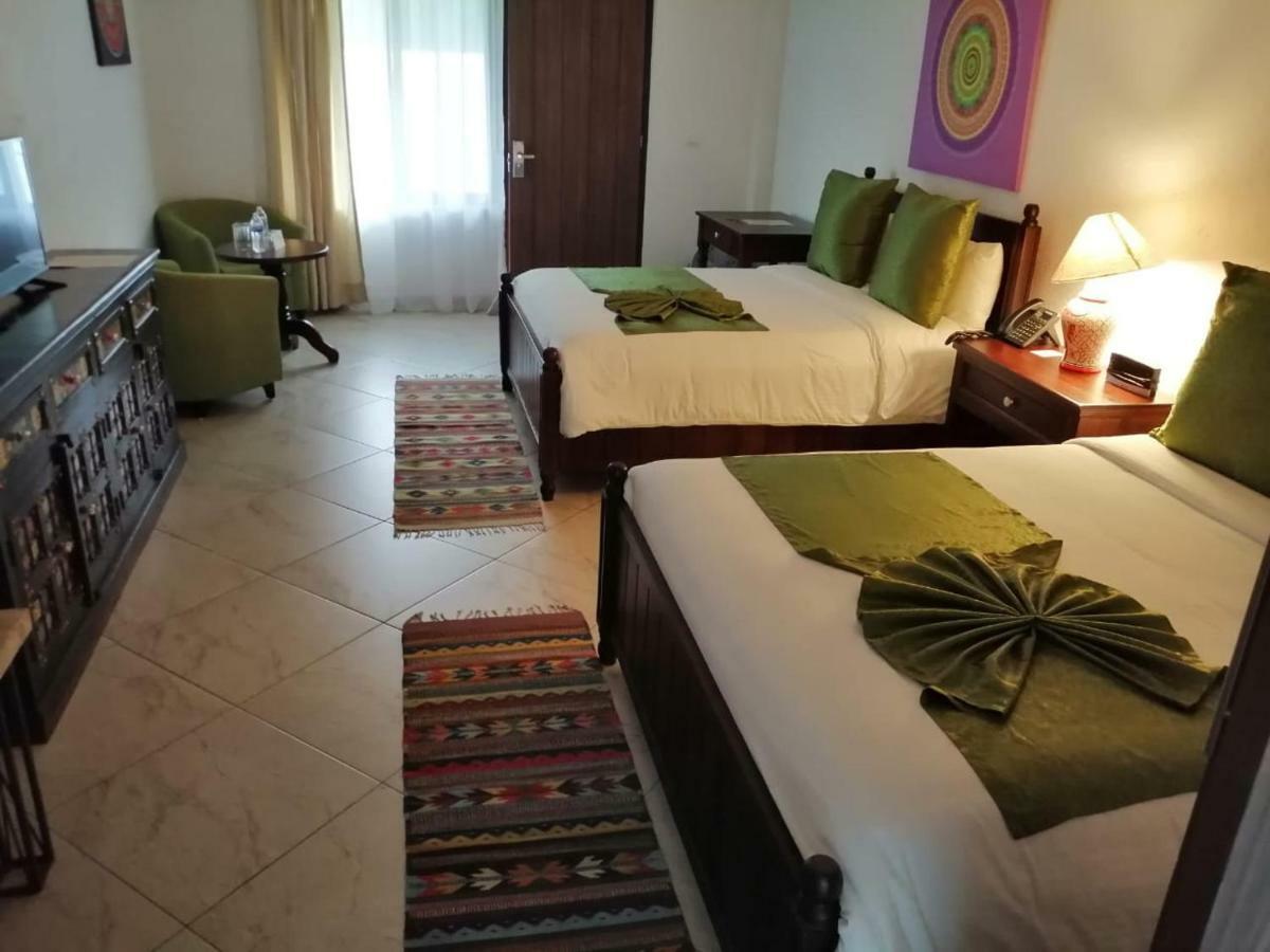 Hotel Las Puertas De 테포츨란 외부 사진